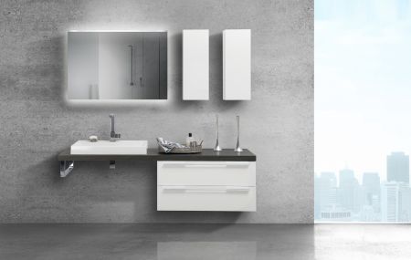 Badmöbel mit modernem Waschbecken und Design Lichtspiegel Luxor